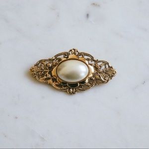 Gold Filigree and Pearl Brooch